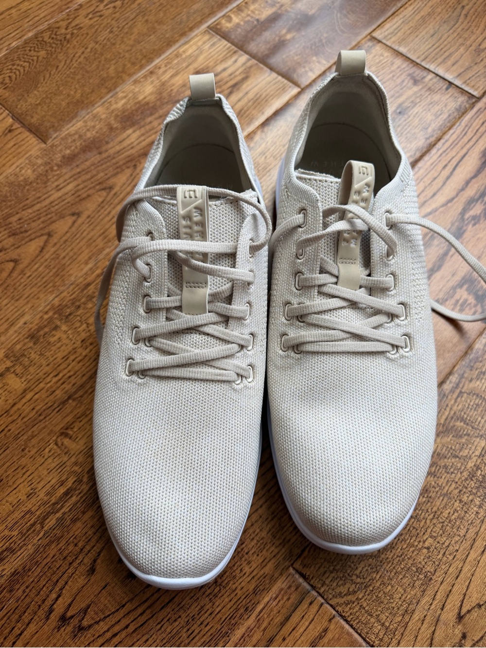 Travis Mathew The Daily Lite Shoe Men's Size 11 great condition smoke pet free